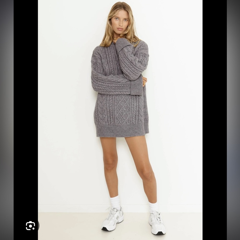 NWT SNDYS Nellie Jumper in Gray Oversized Chunky Cable Knit Sweater Revolve XS